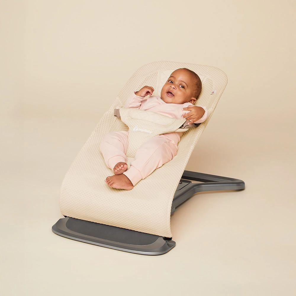 ergobaby-evolve-relaksator-3-vo-1-mrezest-cream
