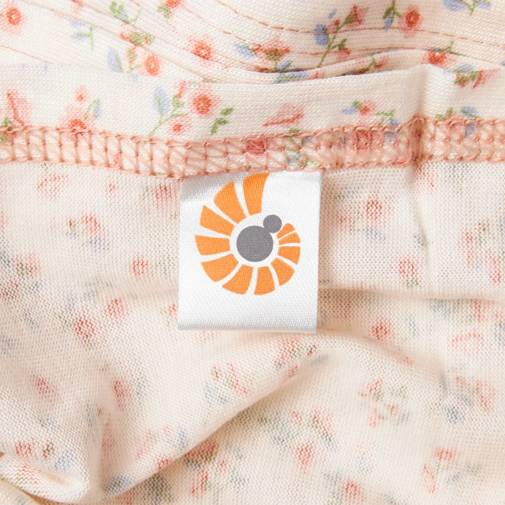 ergobaby-aura-wrap-sustainable-knit-dainty-blooms