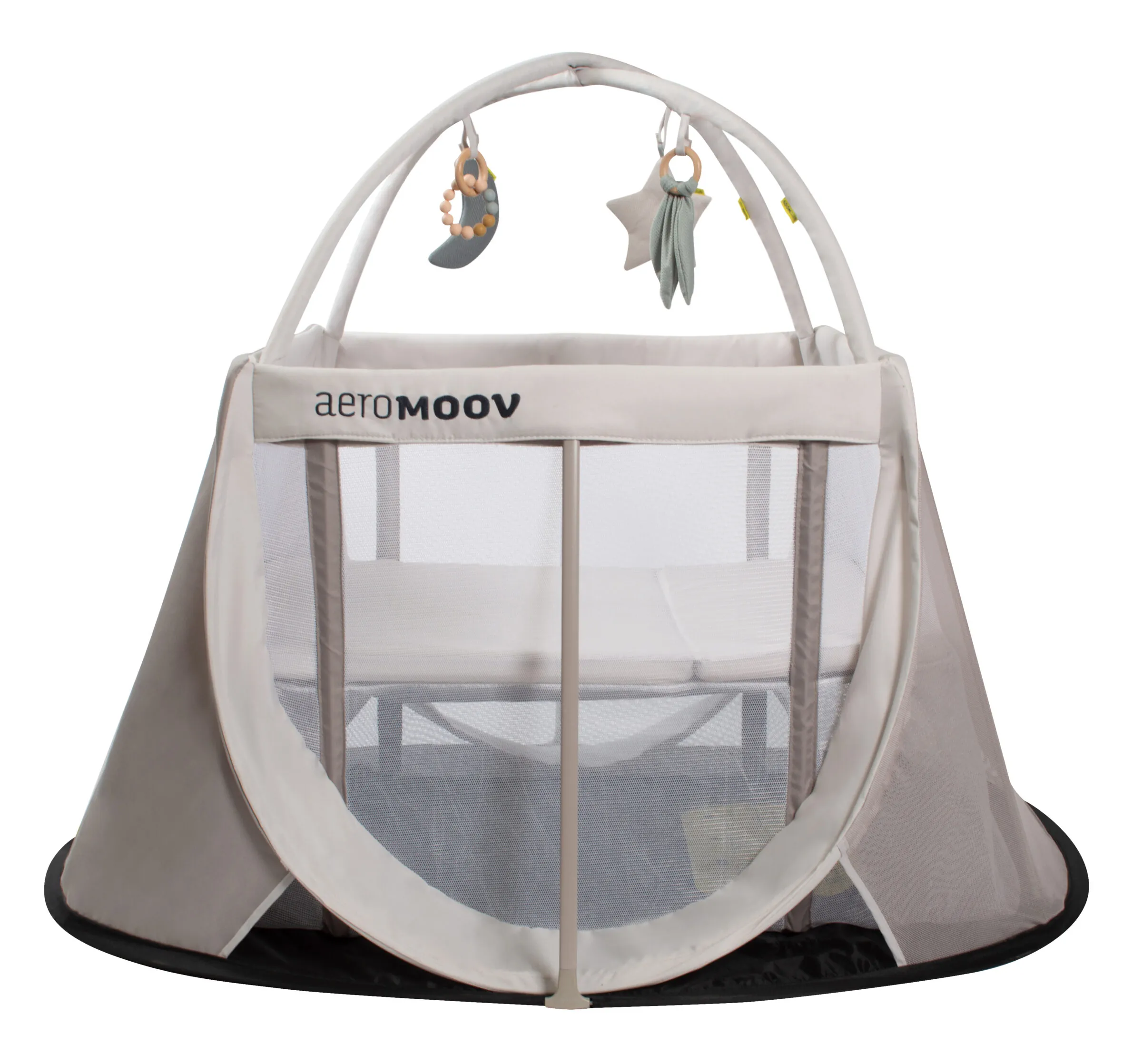 AeroMoov Лак со играчки за преносливо креветче – White Sand