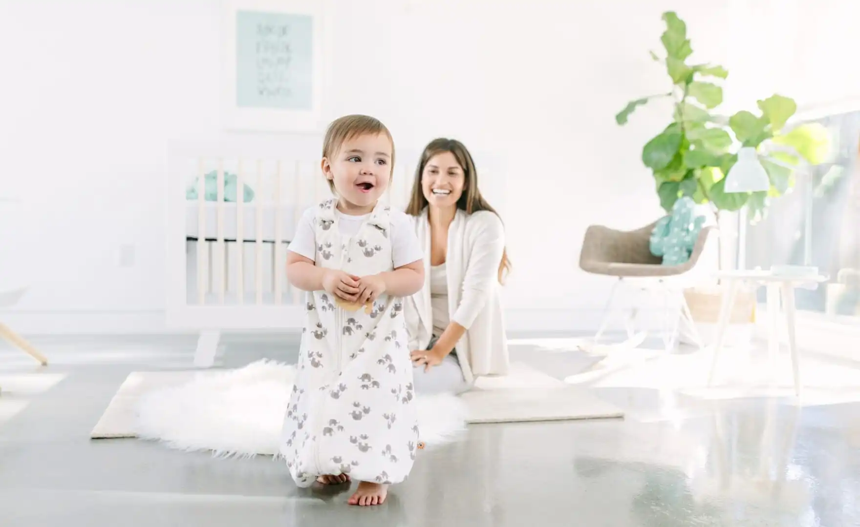 ON-THE-MOVE-SLEEP-BAG_ELEPHANTS_SLBMDELPH5_SLBLGELPH5_SLBMDELPH1_SLBLGELPH1_001